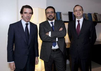 Aznar, Javier Guti&eacute;rrez y Jos&eacute; Luis Castedo en una foto de la web de la Fundaci&oacute;n Cultura P&uacute;blica de Alicante