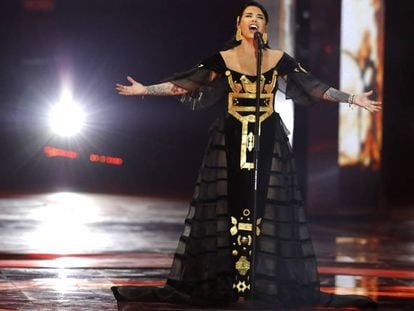 Jonida Maliqi de Albania durante su actuación en Eurovisión 2019.