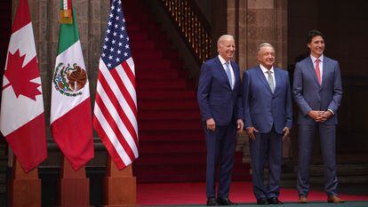 Los mandatarios de los tres países de América del Norte, durante la Cumbre en Ciudad de México, este martes.