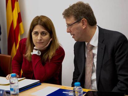 Los dirigentes del PDeCAT, Marta Pascal y Ferran Bel (d), el pasado lunes