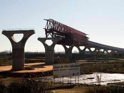 Obras del AVE entre la estación de El Prat y Barcelona.