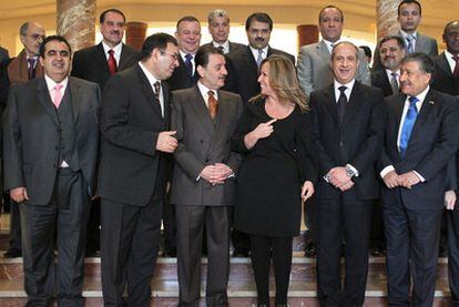 La ministra de Asuntos Exteriores, Trinidad Jiménez, antes de un almuerzo con embajadores árabes en Madrid el pasado jueves.