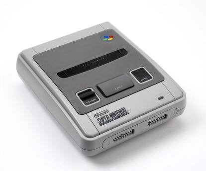 Super Nintendo. La empresa comercializó 49 millones de unidades de esta consola, lanzada al mercado en 1992.