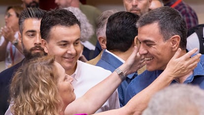 El secretario general del PSOE y presidente del Gobierno, Pedro Sánchez, interviene en un acto político en el Puerto de la Cruz (Tenerife).