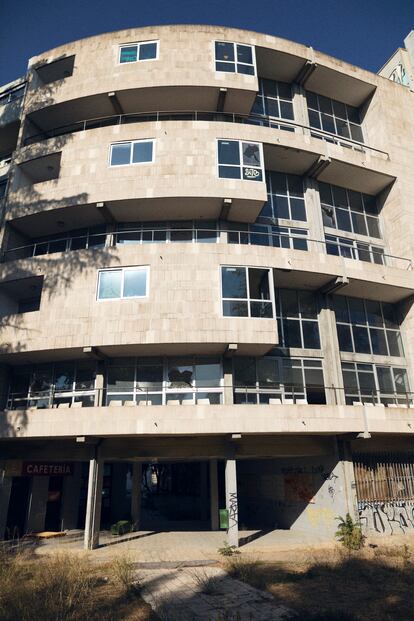 Vista exterior de las habitaciones del Johnny.