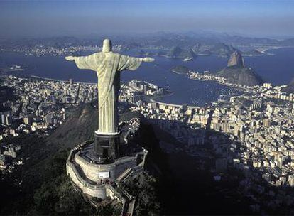 En Brasil "vive escondida una parte de nosotros, feliz y mestiza", afirma Carlos Núñez.