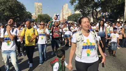 Participantes en la gran fiesta evangélica de Brasil este jueves en São Paulo.