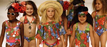 Uno de los desfiles de moda infantil que FIMI organiza en el recinto ferial.