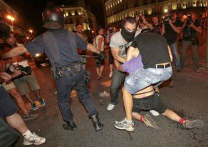 Incidentes en la Puerta del Sol durante la manifestación laica del miércoles 17 de agosto.