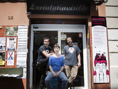 Tres joves de La Ciutat Invisible, cooperativa de Sants, Barcelona.