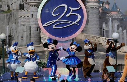 Los personajes de Disney, en los actos por el 25º aniversario este sábado.