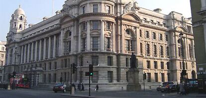 Sede del Old War Office en Londres, donde OHL e Hinduja construirán un hotel.