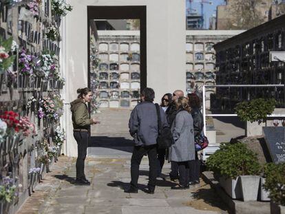 Visita turística guiada al cementerio de Poblenou.