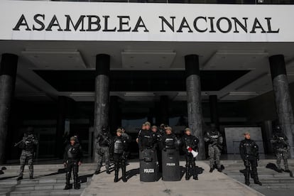 La Disolución De La Asamblea Nacional De Ecuador, En Imágenes | Fotos ...