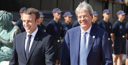 El presidente francés, Emmanuel Macron, y el primer ministro italiano, Paolo Gentiloni.