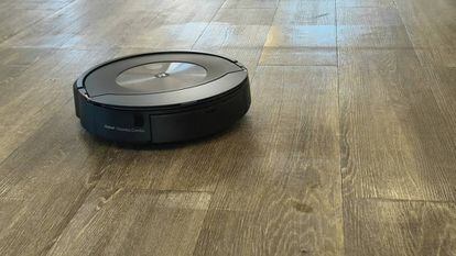 Roomba Combo j9+, un robot aspirador que frota las manchas para