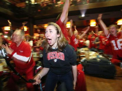 Aficcionados celebran el pase a la final en Wisconsin