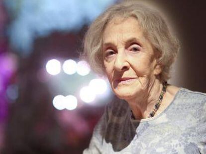 El galardón distingue la obra de la poeta y traductora uruguaya de 94 años, autora de  La luz de esta memoria  y  Procura de lo imposible 