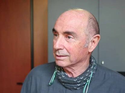 Lluís Llach después de la reunión de la comisión del proceso.