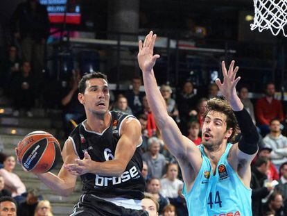 Zisis hace jugada ante Tomic.