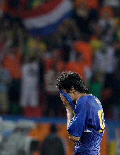 El jugador brasileño se lamenta de la eliminación de su selección frente a Holanda en los cuartos de final del Mundial.