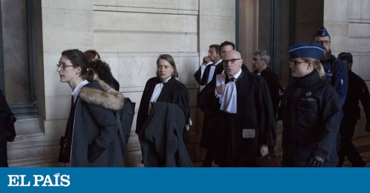 El Juez Aplaza La Decisión Sobre La Entrega De Puigdemont A España ...