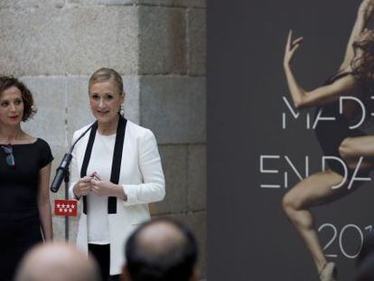 Cifuentes con la directora art&iacute;stica del Festival Madrid en Danza.