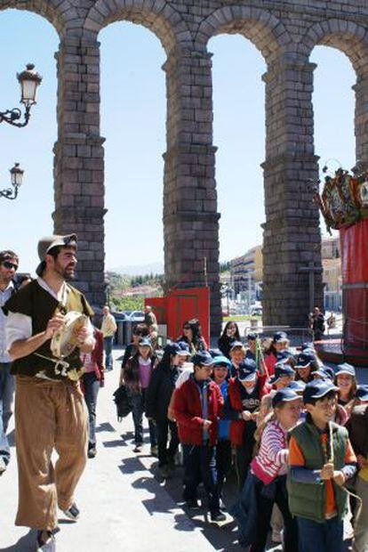 Ruta guiada para niños en Segovia junto al arriero Claudio.