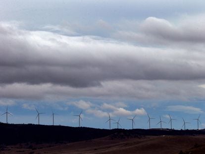 Un parque eólico, en los alrededores de Canberra (Australia), en una imagen de archivo.
