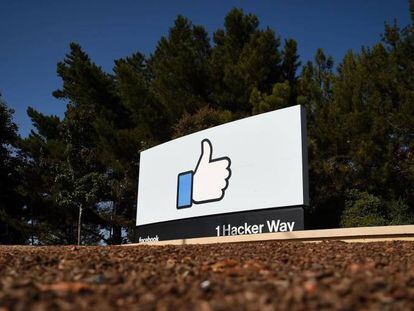 Los reguladores de EE UU barajan tomar medidas contra la integración de las ‘apps’ de Facebook