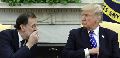 El presidente Trump escucha a Mariano Rajoy en el despacho Oval el pasado 26 de septiembre.