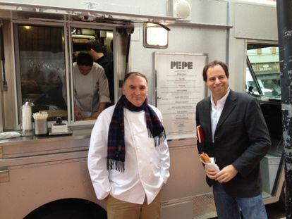 José Andrés estrena su camión de comida ambulante PEPE en Washington.