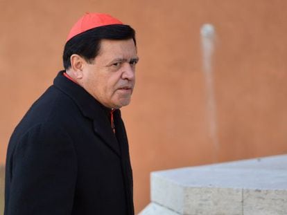 El cardenal mexicano Norberto Rivera en 2013 en Roma en el c&oacute;nclave papal.
