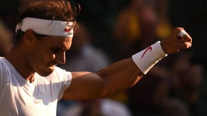 Nadal celebra su triunfo contra Vesely, este lunes en Wimbledon.