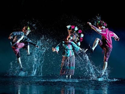 En foto, un baile del espectáculo nocturno 'El sueño de Toledo' del parque Puy du Fou, ubicado a las afueras de Toledo. En vídeo, vídeo promocional 'El sueño de Toledo'.