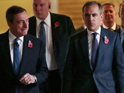 El presidente del BCE, Mario Draghi, y el del Banco de Inglaterra, Mark Carney.