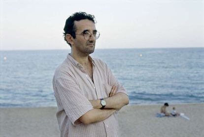 El escritor chileno Roberto Bolaño, en Blanes (Girona) en 1998.
