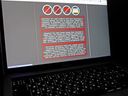 La web del Ministerio de Asuntos Exteriores de Ucrania muestra un mensaje de alerta en ucranio, ruso y polaco tras un ciberataque, el pasado 14 de enero.