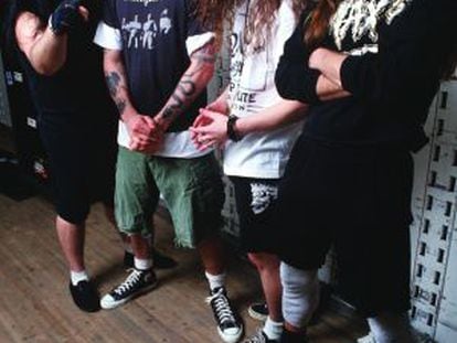 Anselmo (segundo por la izquierda) con los miembros de Pantera en 1992