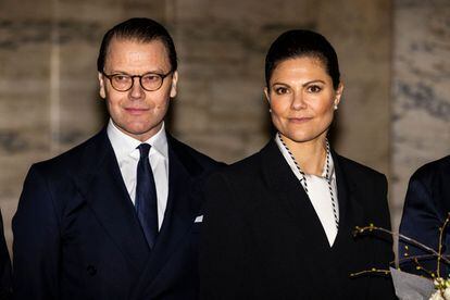 Los príncipes Victoria y Daniel de Suecia, en un acto en memoria del Holocausto celebrado en Estocolmo el 27 de enero de 2022.