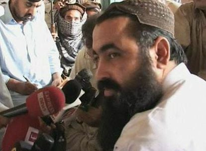 El líder talibán Baitulá Mehsud en Kotkai (Pakistán)
