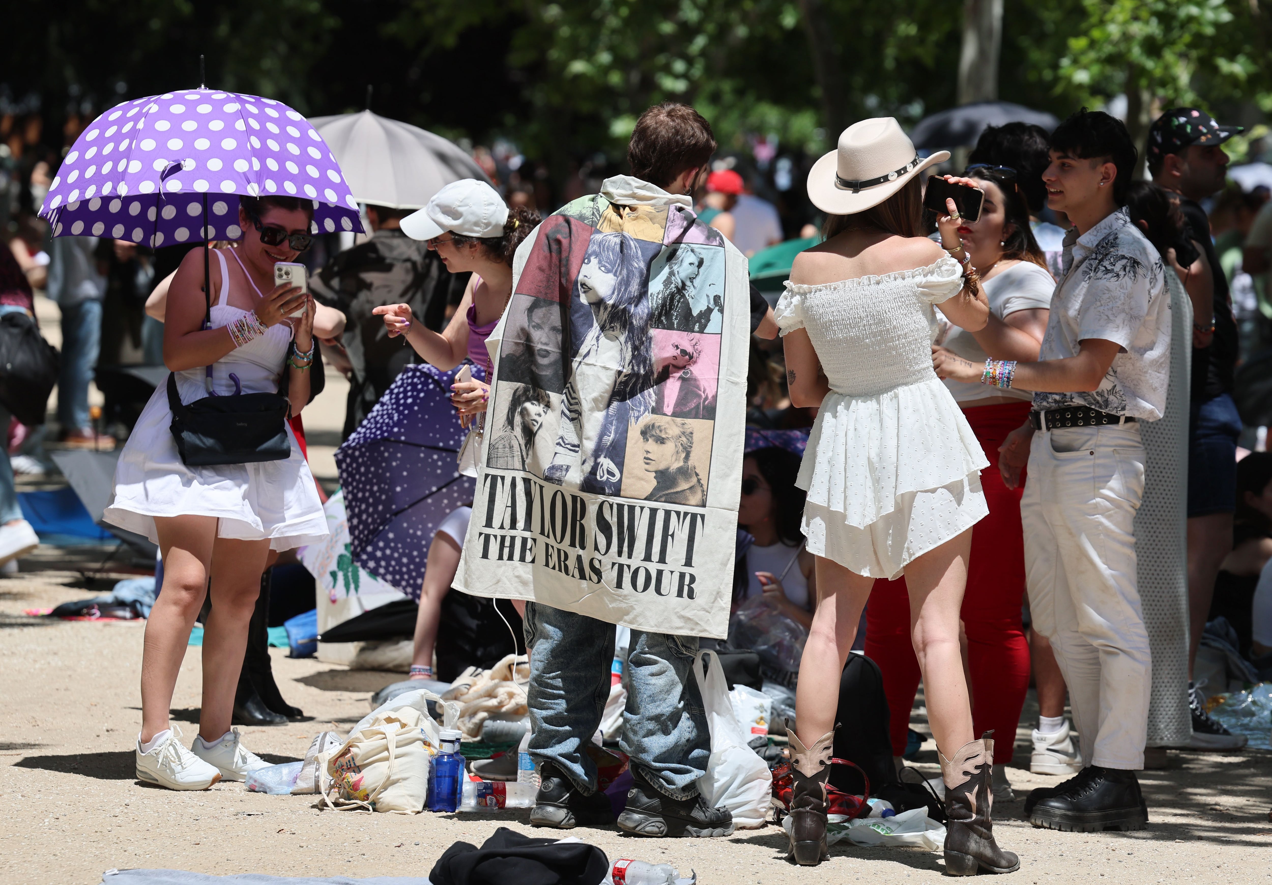 Esperando en la fila a Taylor Swift: no sobra ni una purpurina en la fiesta ‘girly’