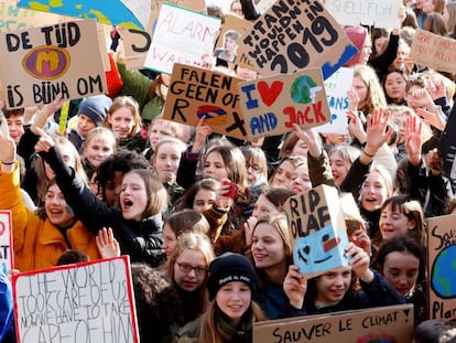 Estudiantes en la protesta por el clima de Lovaina, este jueves.