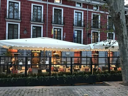 Fachada del hotel El Coloquio de los Perros, en Valladolid. 