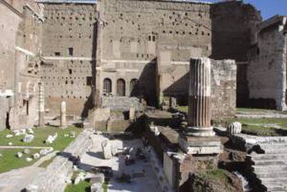 Fotografía facilitada por el Ayuntamiento de Roma del Foro de Augusto con motivo de la presentación del espectáculo "Foro de Augusto. 2000 años después", que dotará de vida a este complejo histórico gracias a la tecnología y que permitirá a los visitantes asistir a una narración audiovisual a partir de las piedras, fragmentos y columnas conservadas en la actualidad.