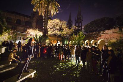 Noche de poes&iacute;a en La Abad&iacute;a, una de las sedes del FILBA en Buenos Aires.