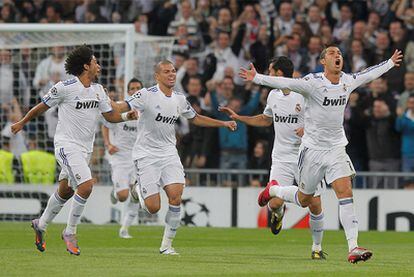 Cristiano Ronaldo festeja el primer gol del partido contra el Milan.