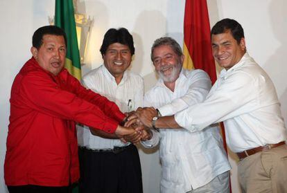 De izquierda a derecha, Chávez, Morales, Lula da Silva y Rafael Correa.