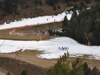 Estación de esquí de La Molina, en Girona, con una gran escasez de nieve, el pasado 2 de enero