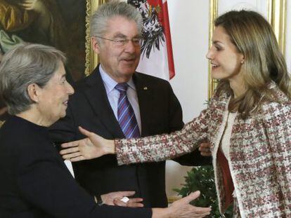 La Reina Letizia junto al presidente de Austria Heinz Fischer y su esposa.